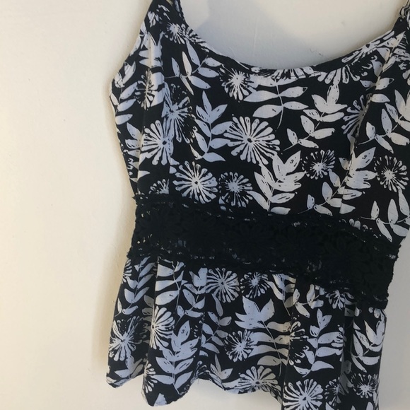 Floral Black and White Lace Peplum Crop Top! - Picture 2 of 8